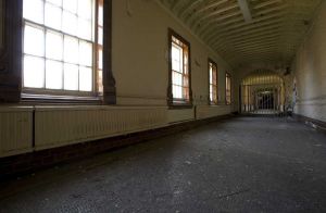 stores courtyard corridor 